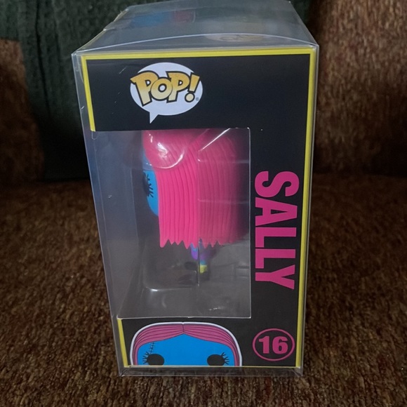 Disney funko pop Nightmare Before Christmas Sally - Picture 2 of 5
